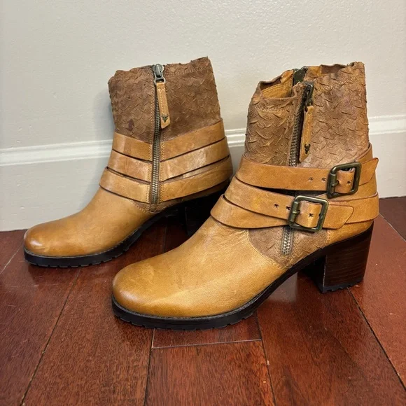 H.S. Trask 7M Leather Mallory Boot Block Heel Ankle Booties Brown - Picture 3 of 10